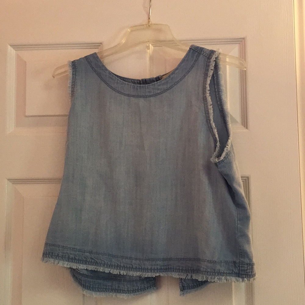 Cloth and stone top